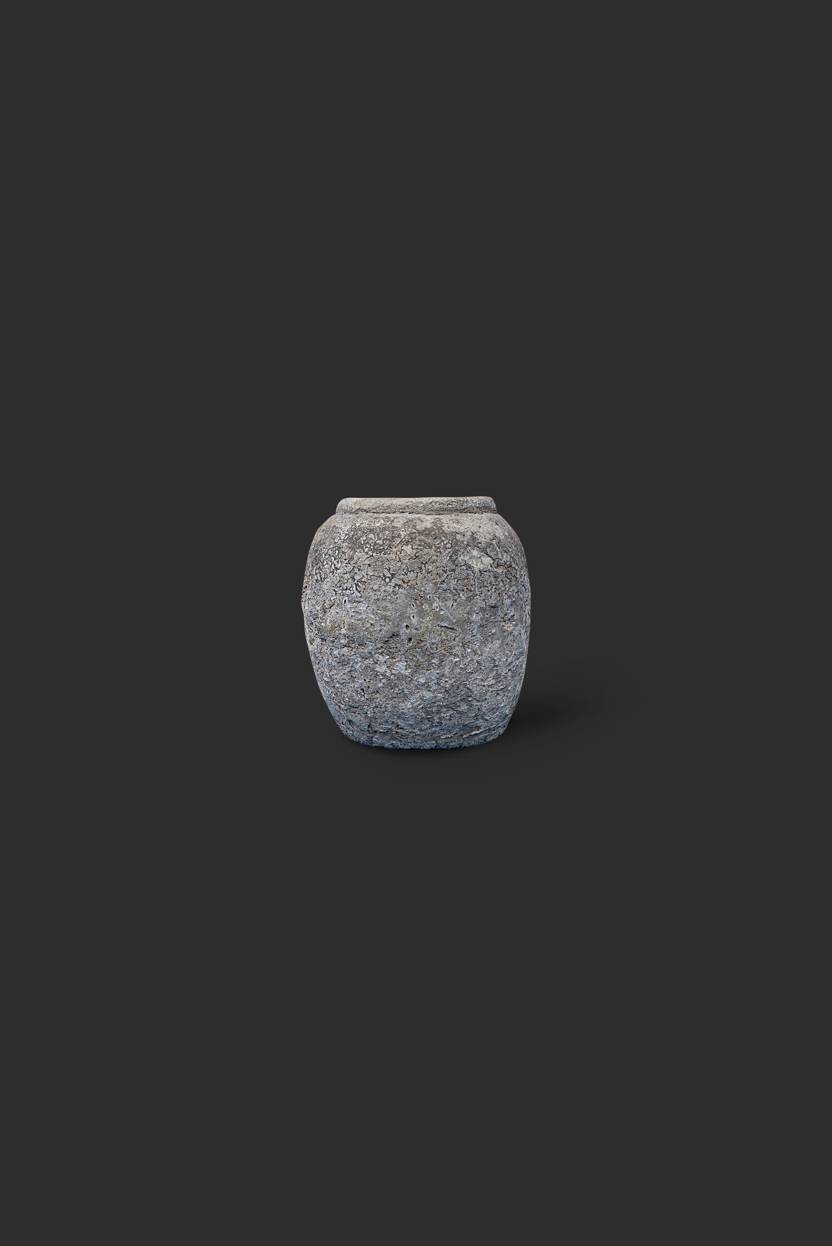 limestone-planter-1075-3