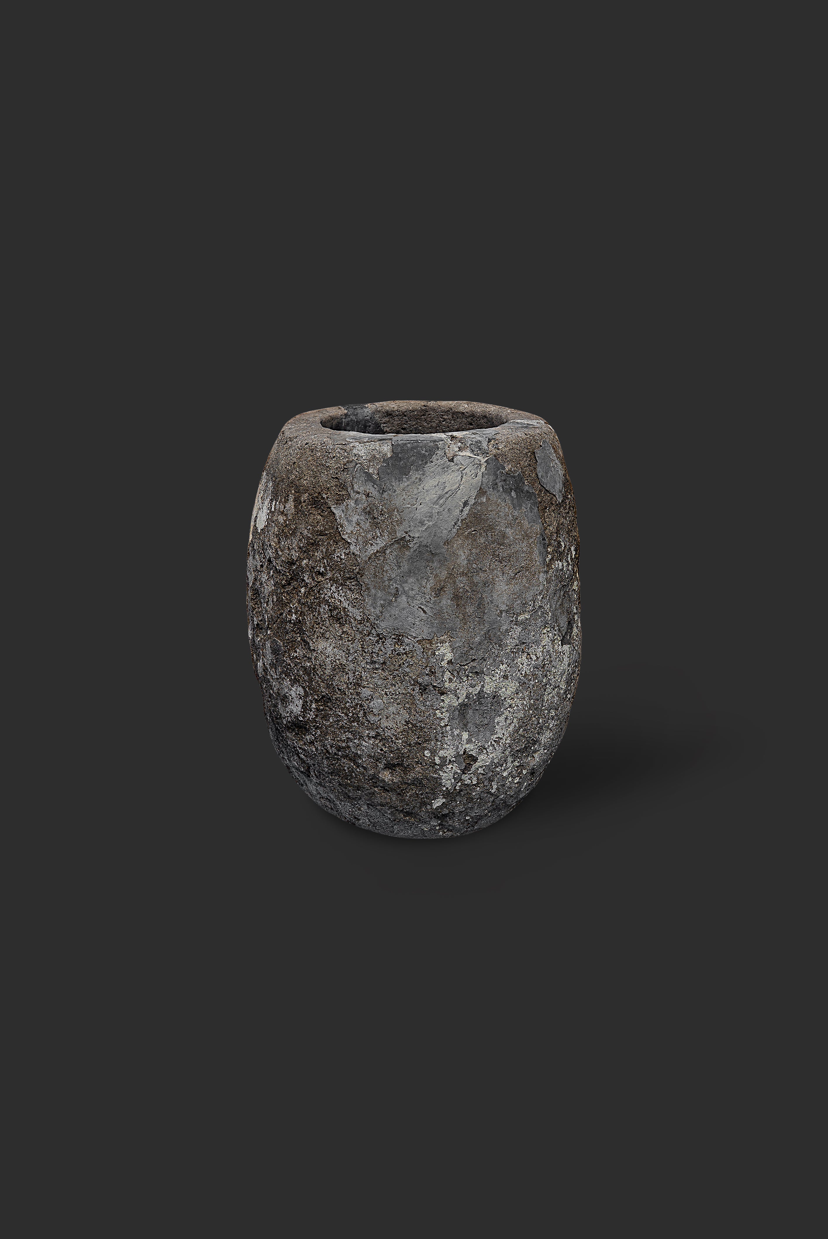 limestone-planter-1082-2