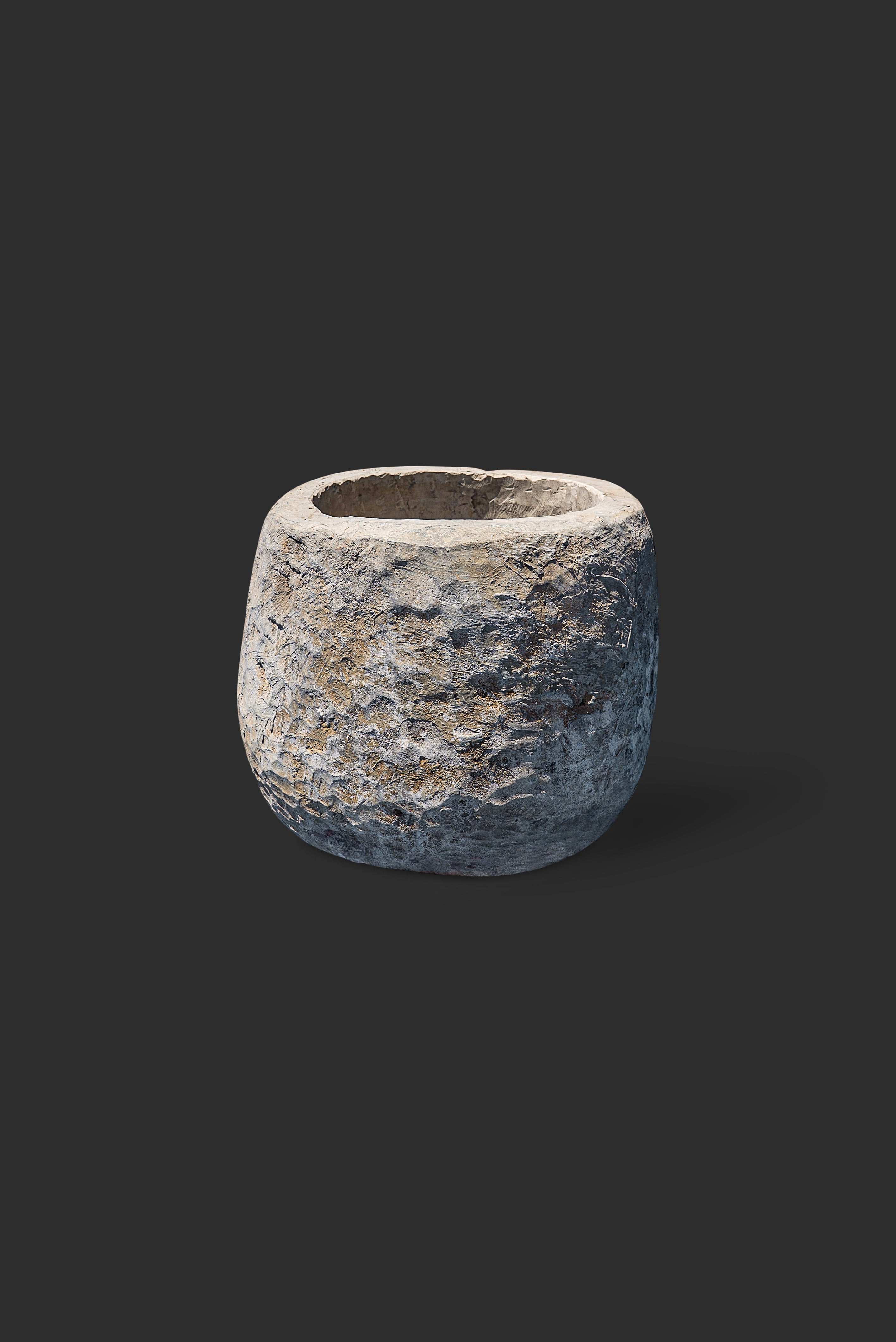 limestone-planter-1089-1