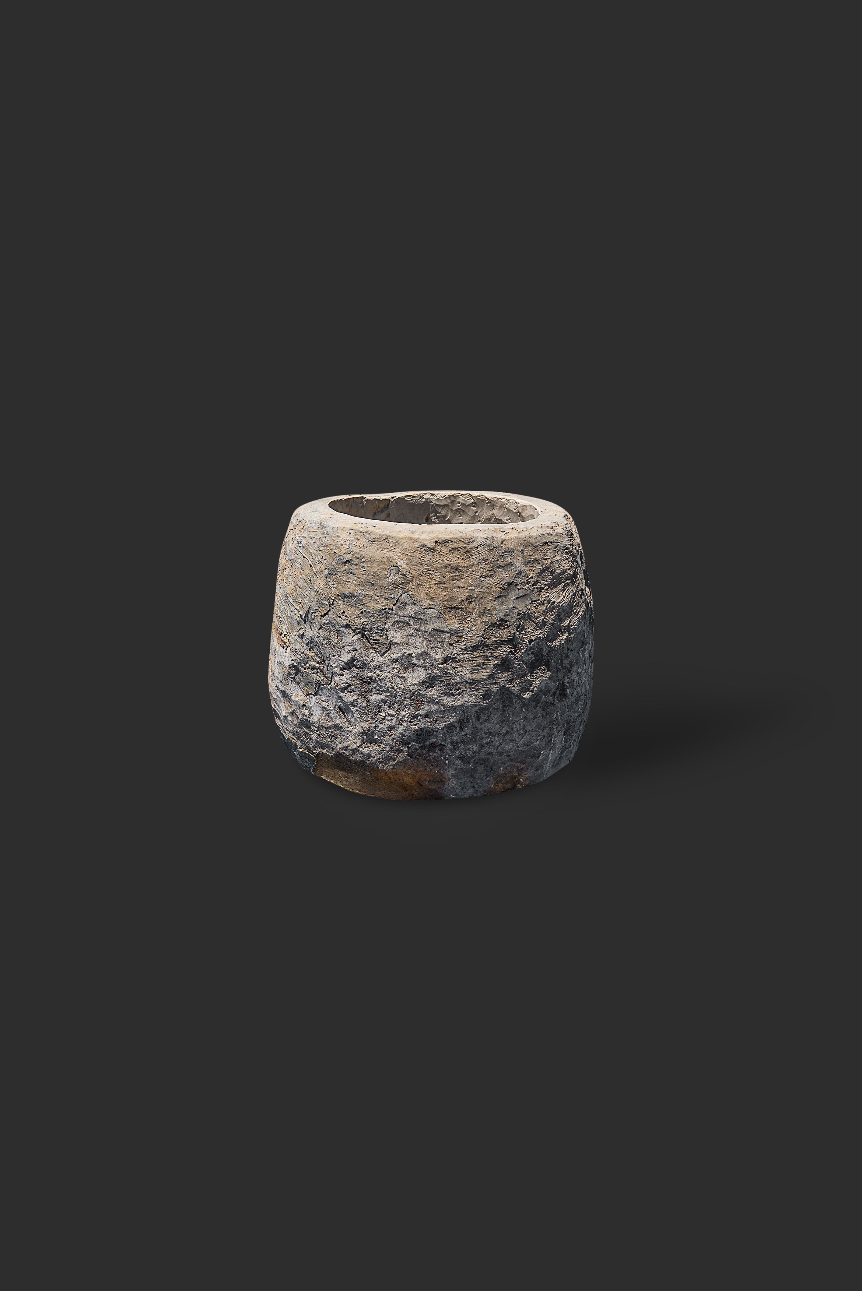 limestone-planter-1089-2