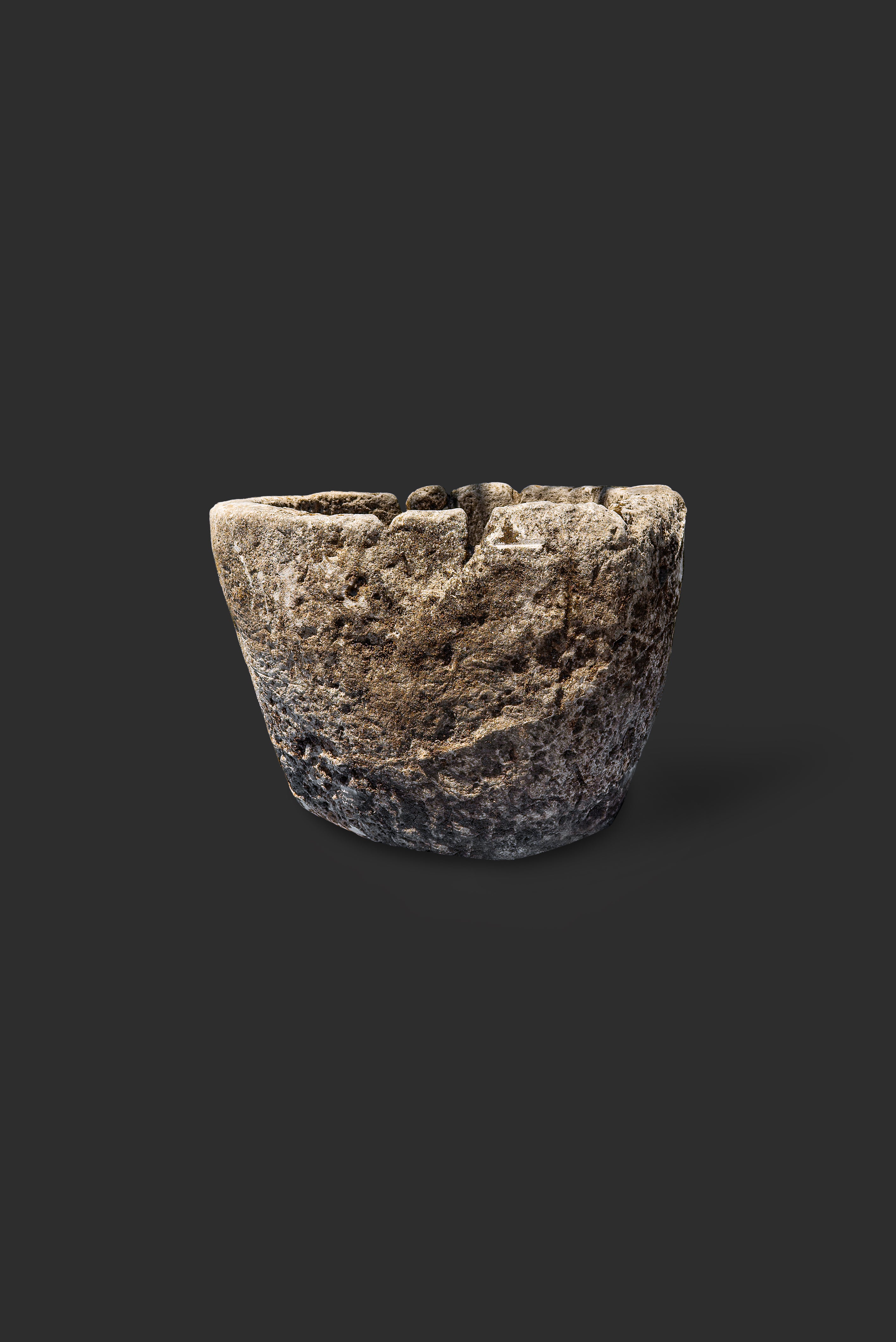 limestone-planter-1090-1