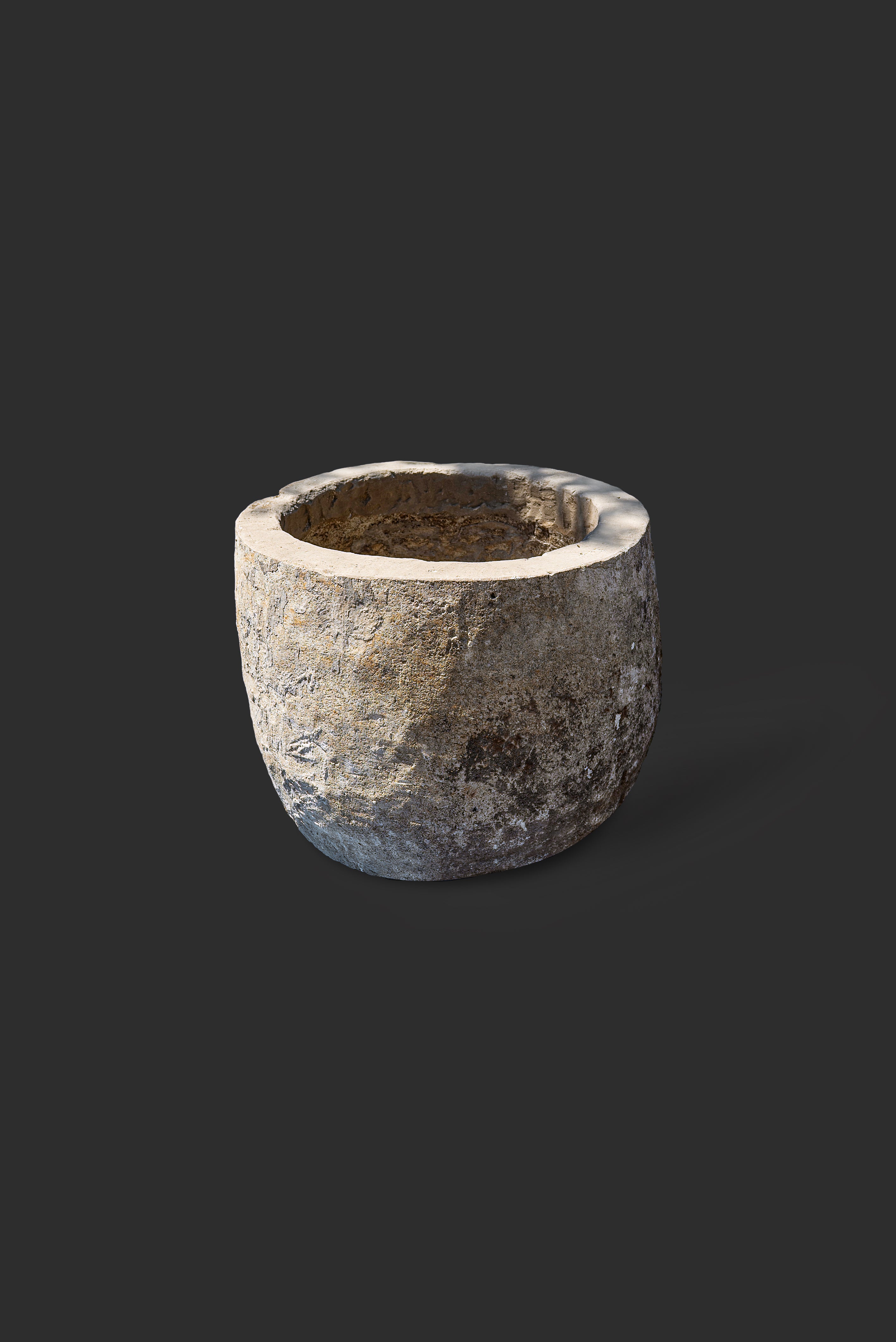 limestone-planter-1097-1
