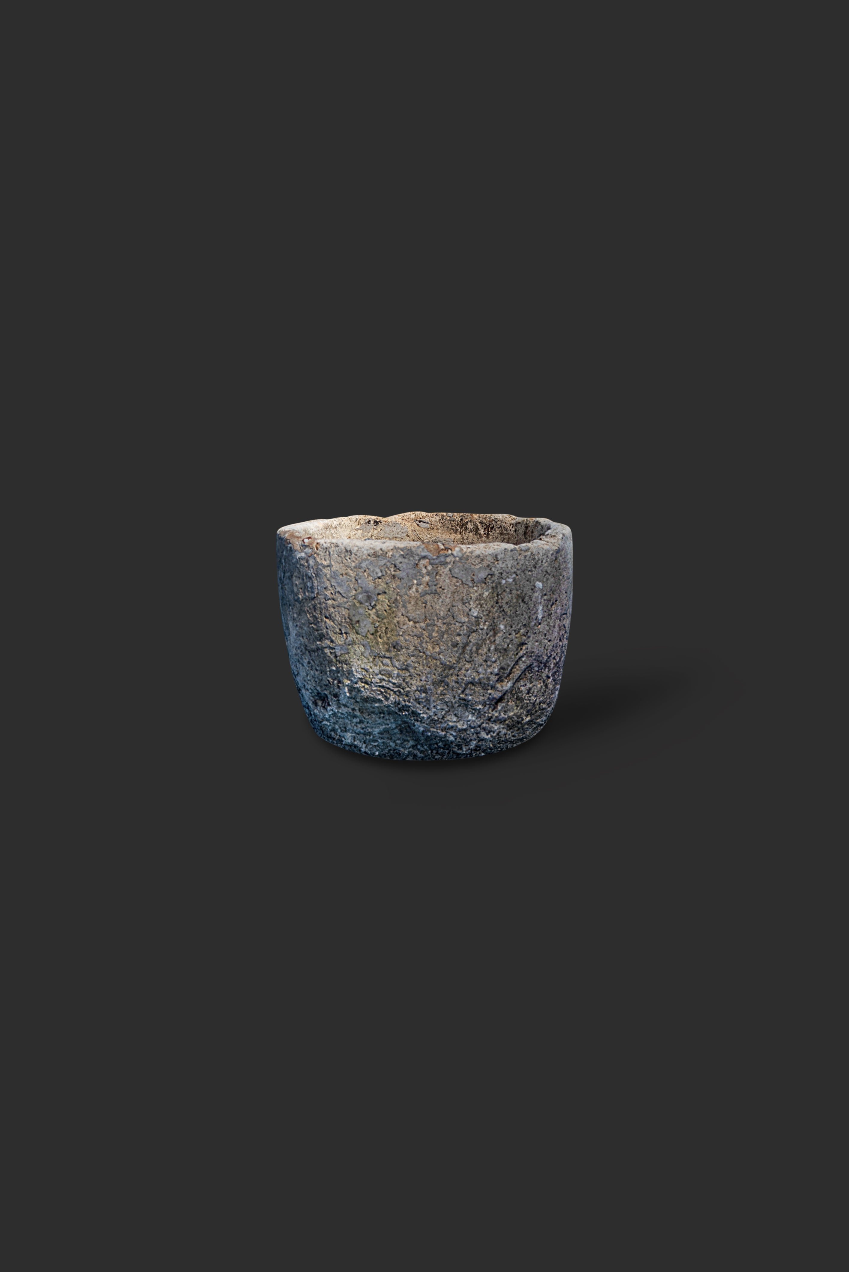 limestone-planter-1002-2