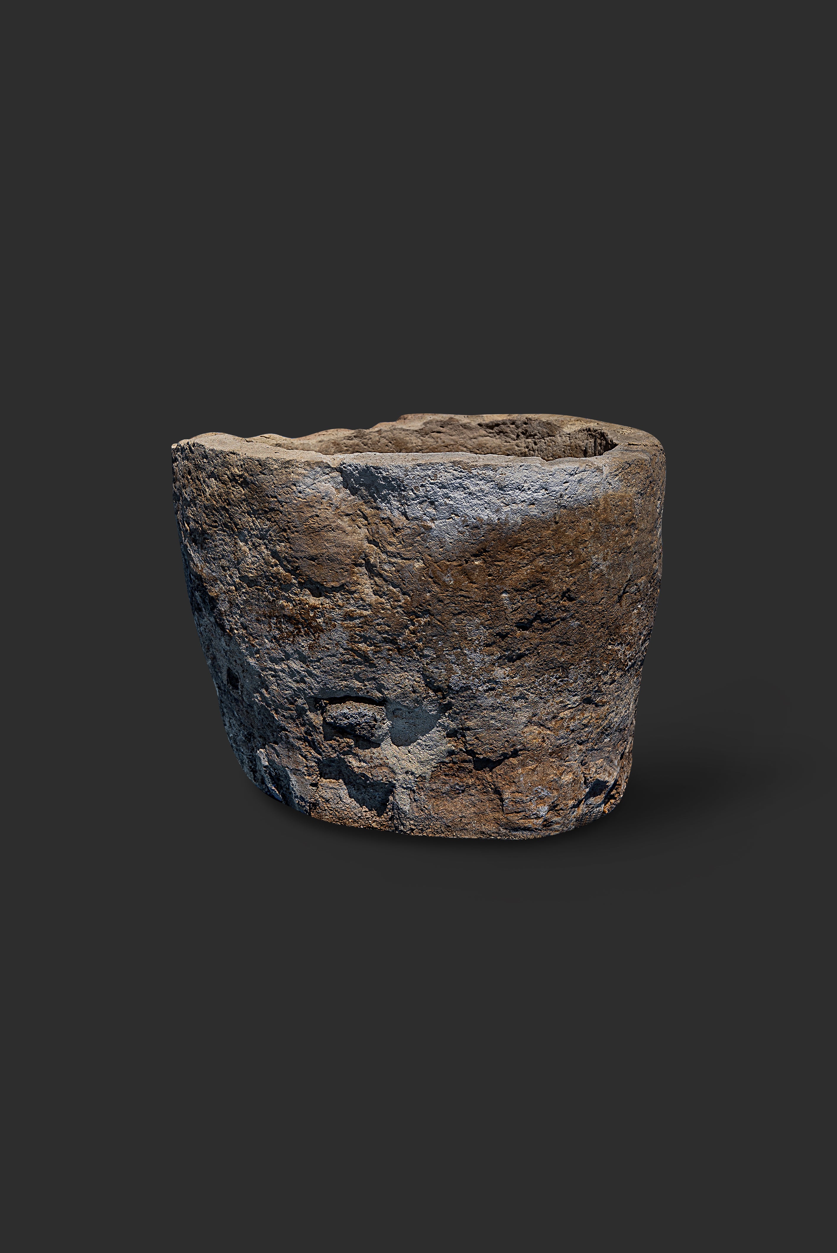 limestone-planter-1019-3