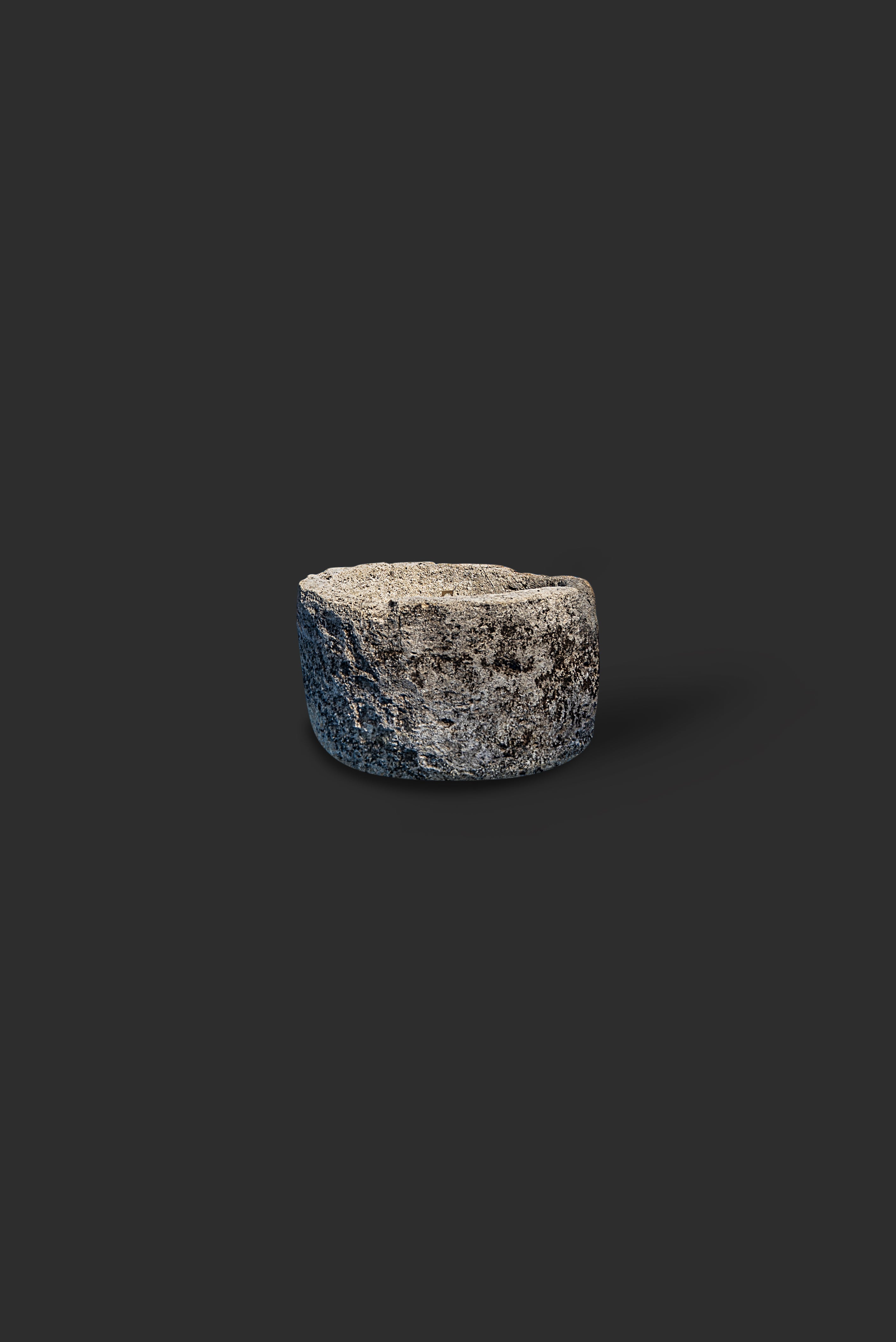 limestone-planter-1003-1