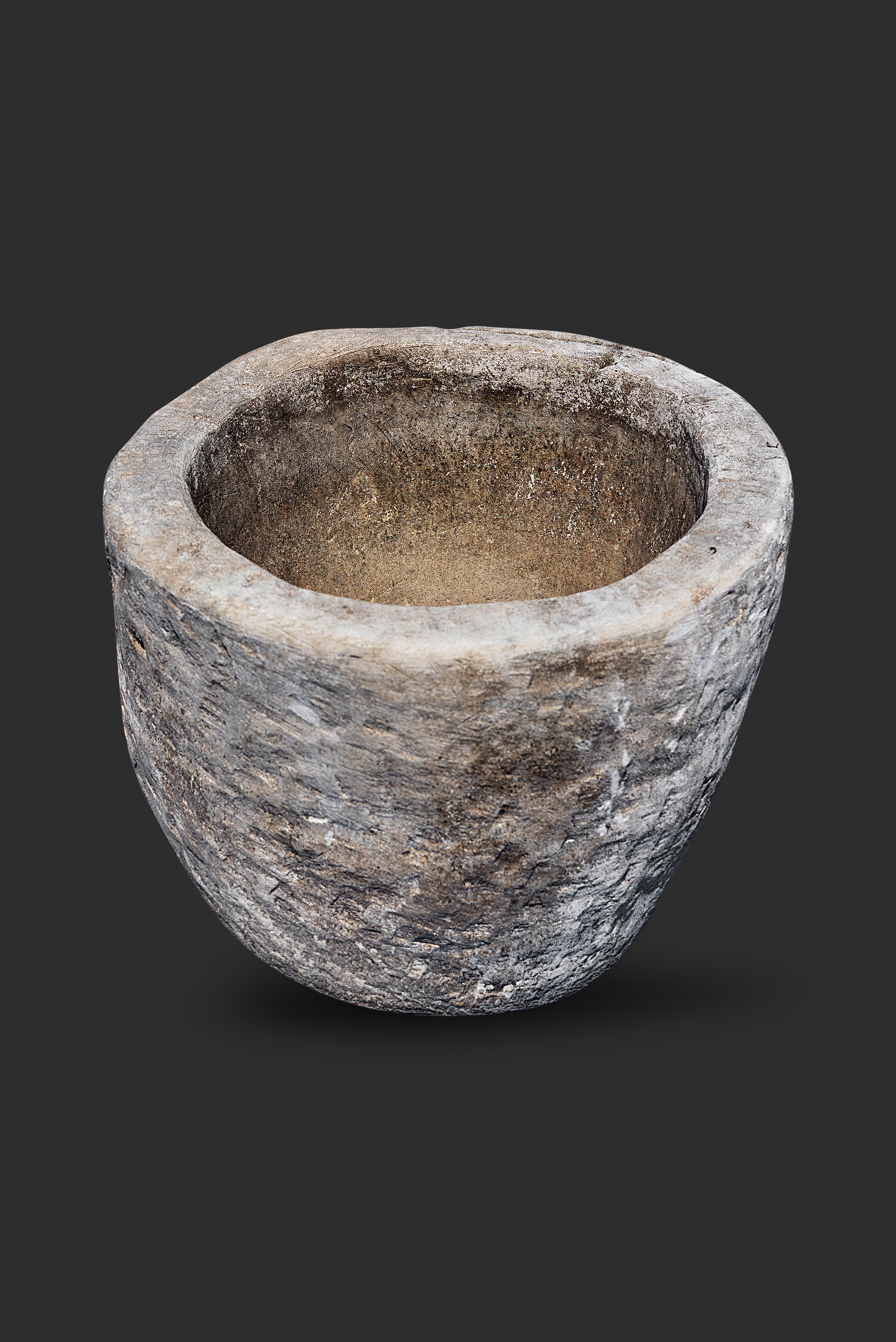limestone-planter-1024-4