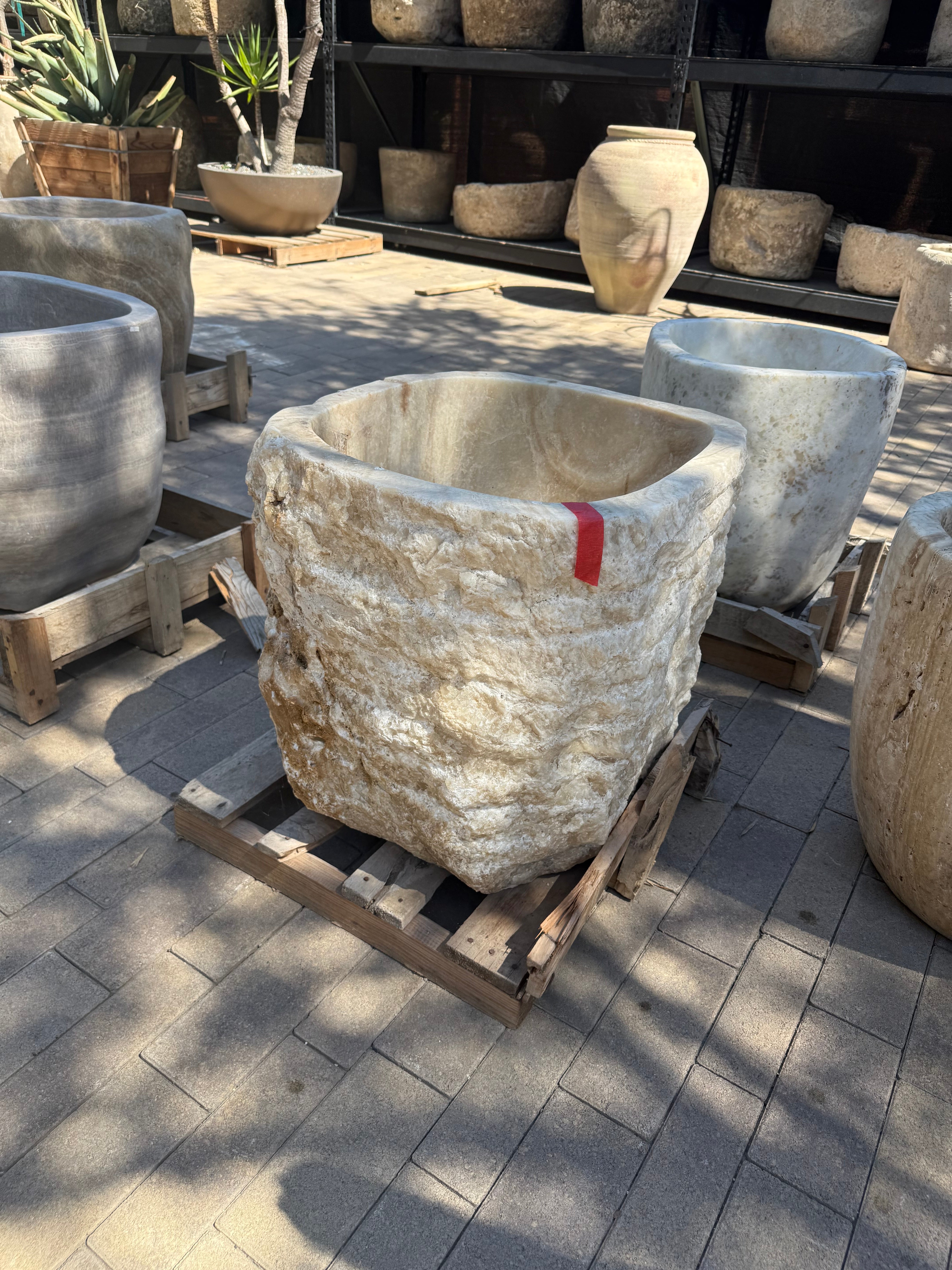 Honey Onyx Chiseled