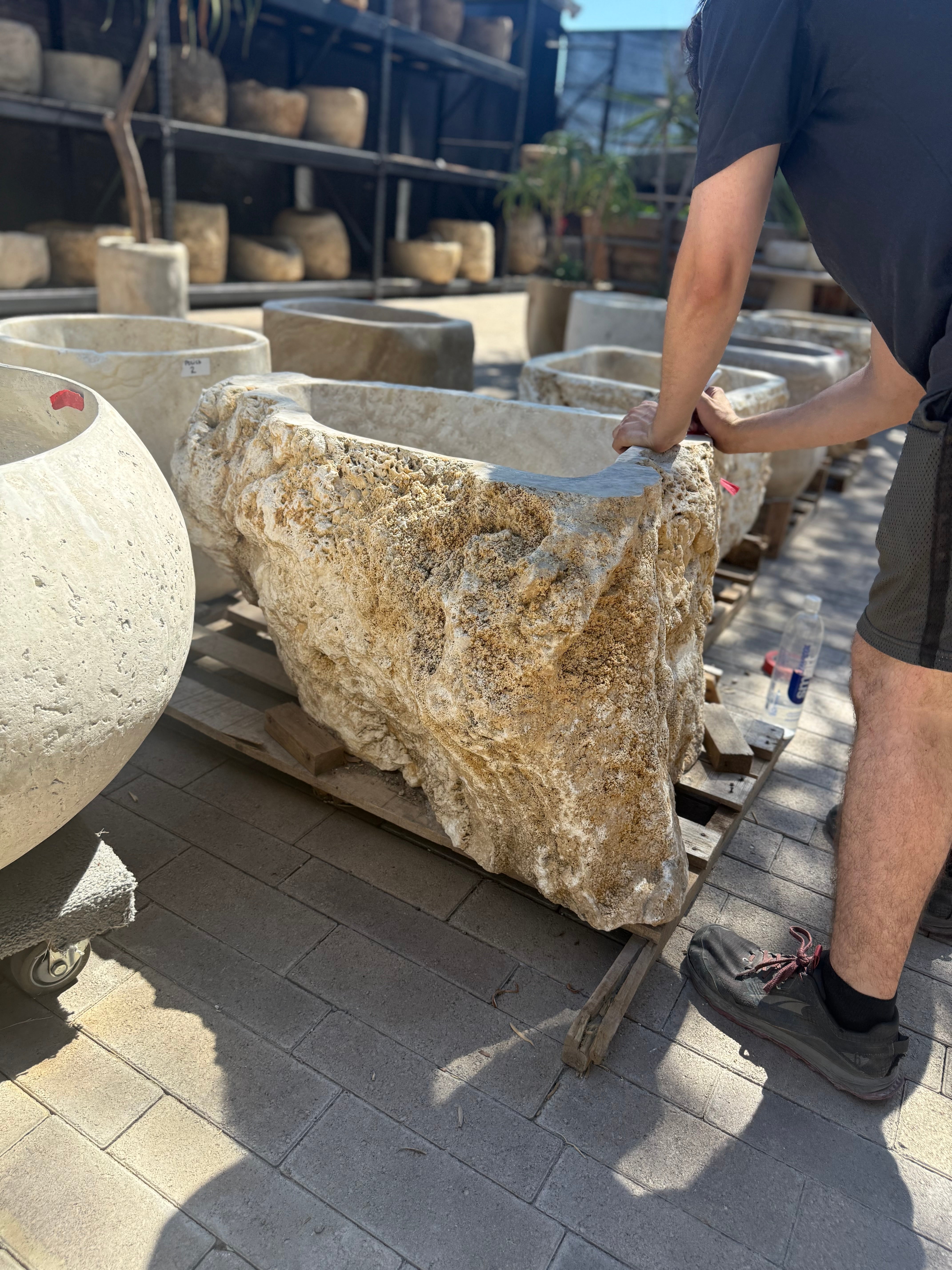 Honey Onyx Chiseled Large