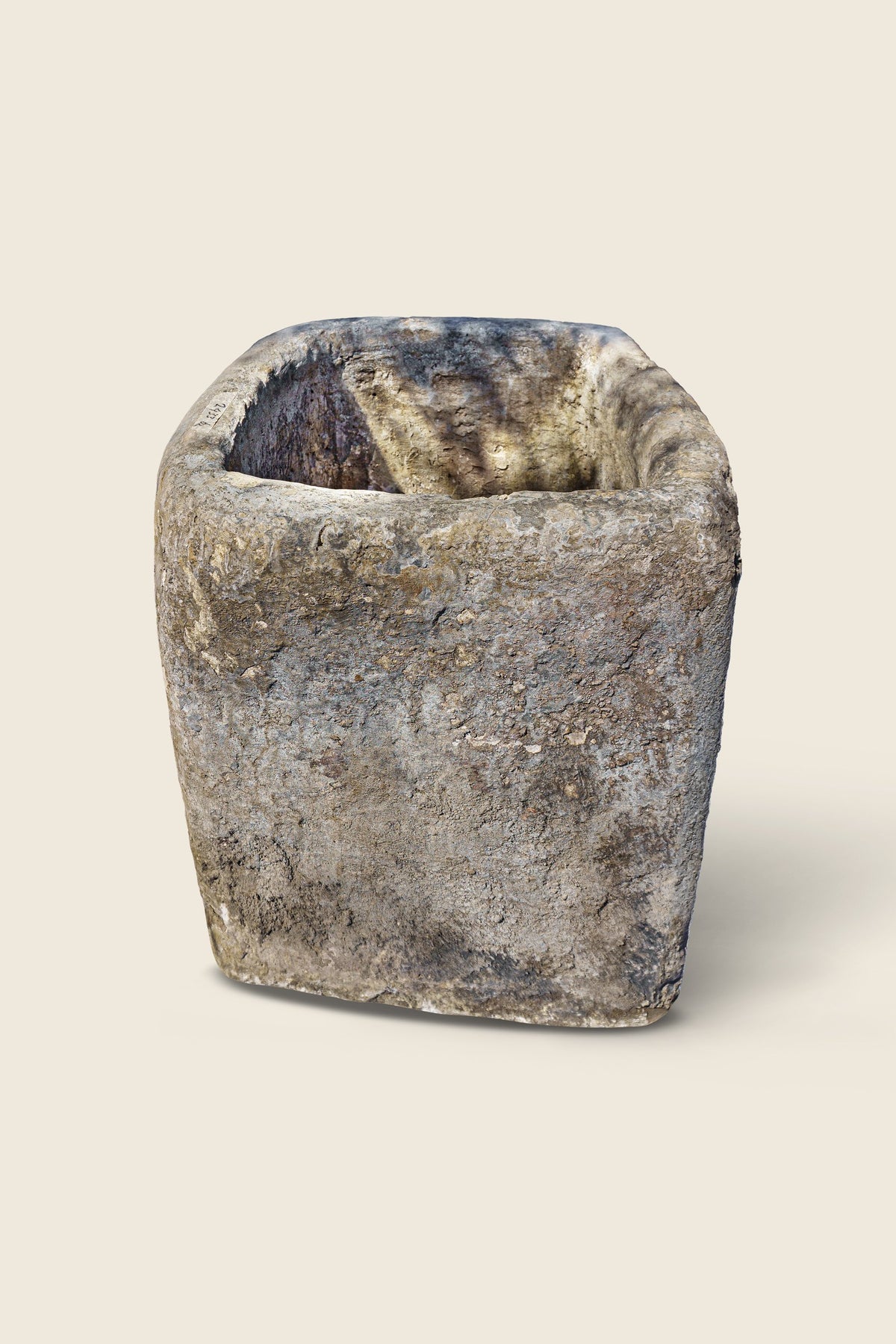 Limestone 2038 planter